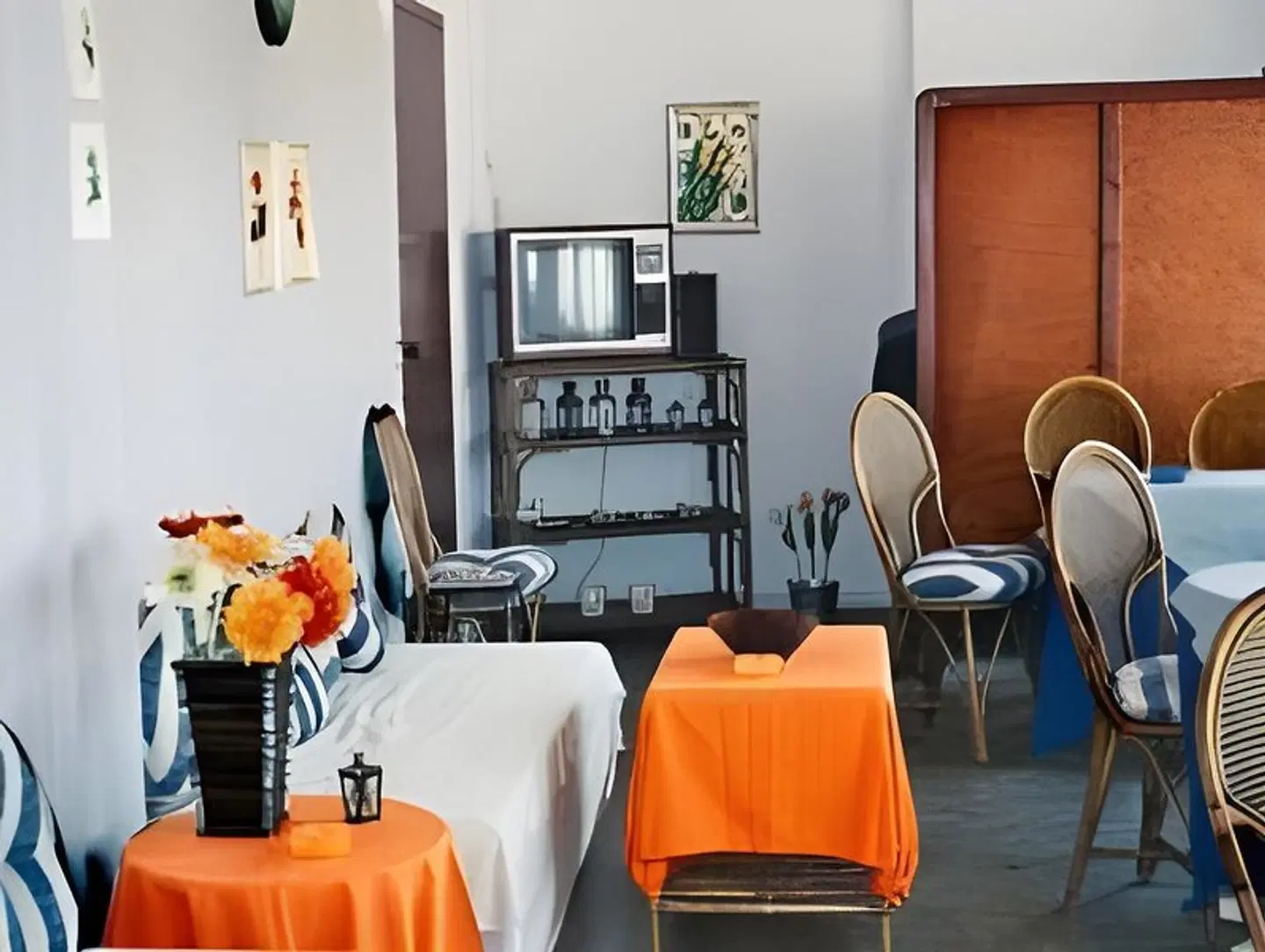Danaos ROOM_EXAMPLE
