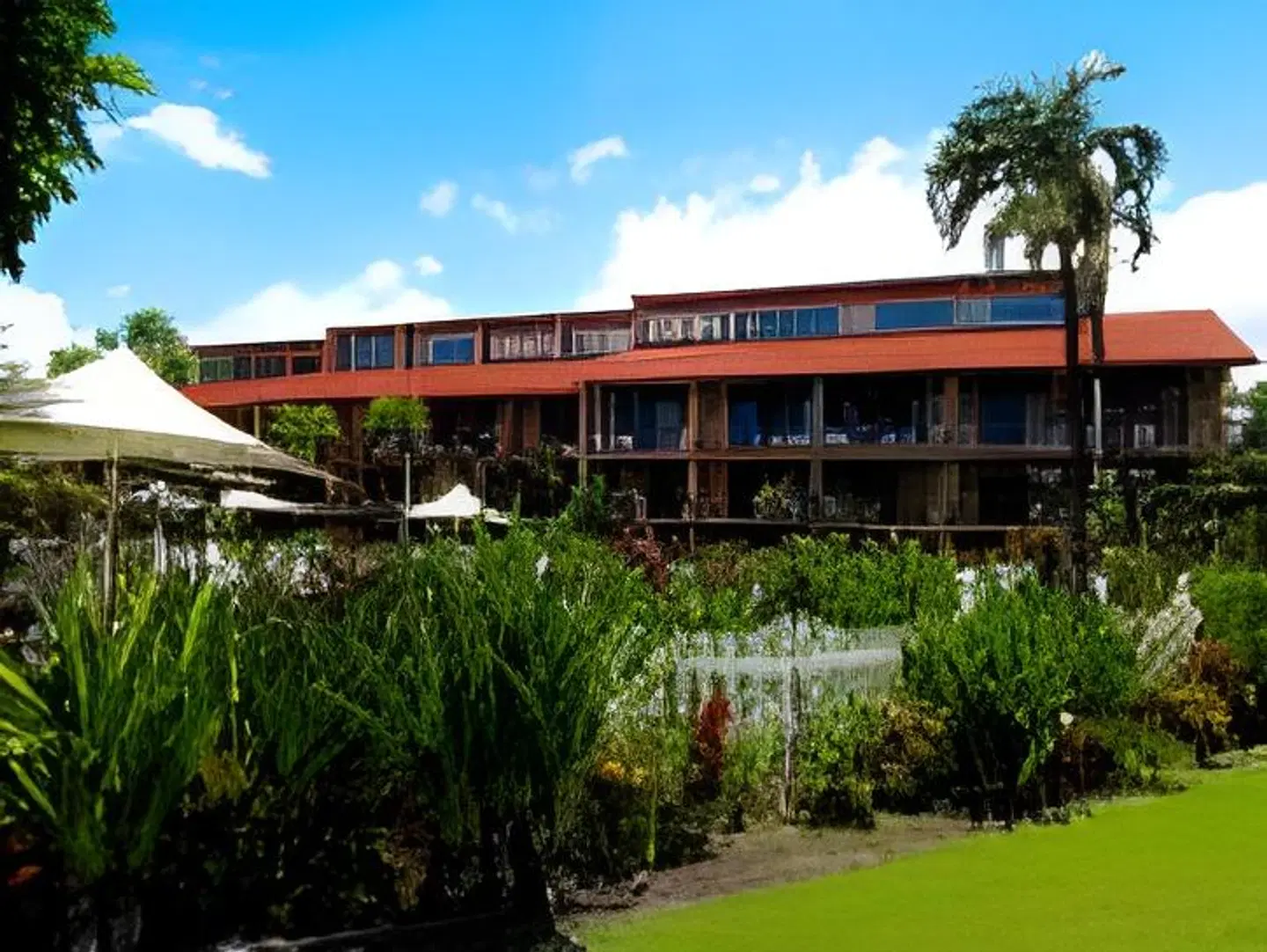 Maui Schooner Resort EXTERIOR