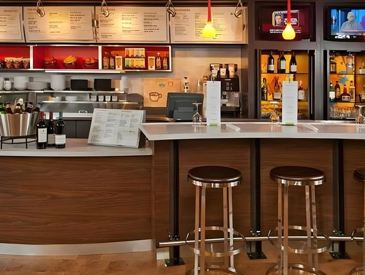 Courtyard by Marriott West Orange Bar