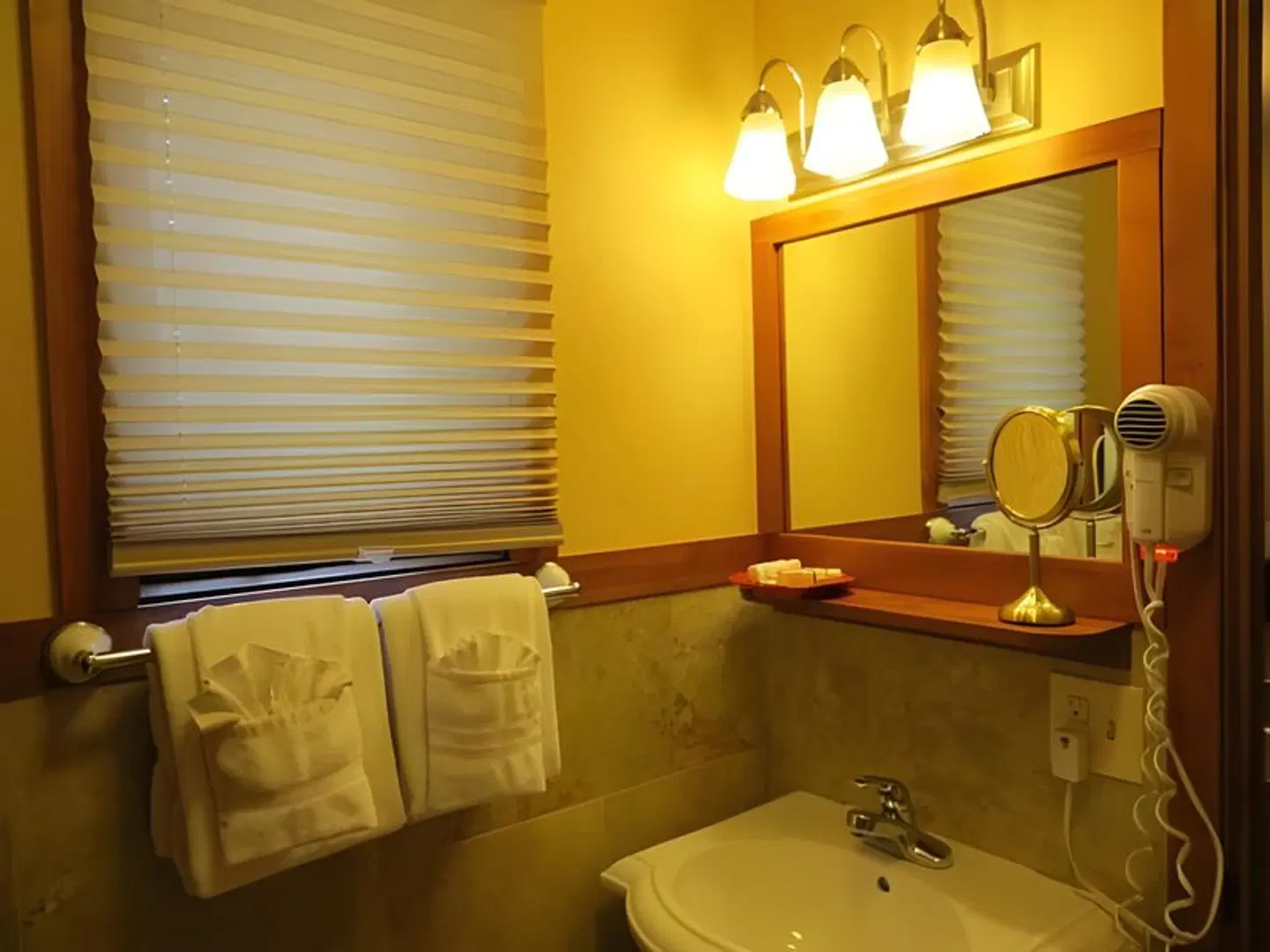 Silver Moon Inn HEALTH_BEAUTY