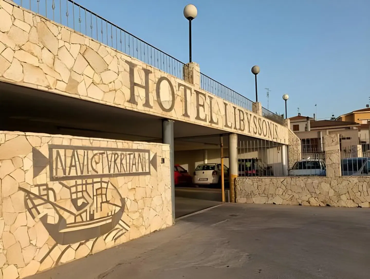 Libyssonis EXTERIOR