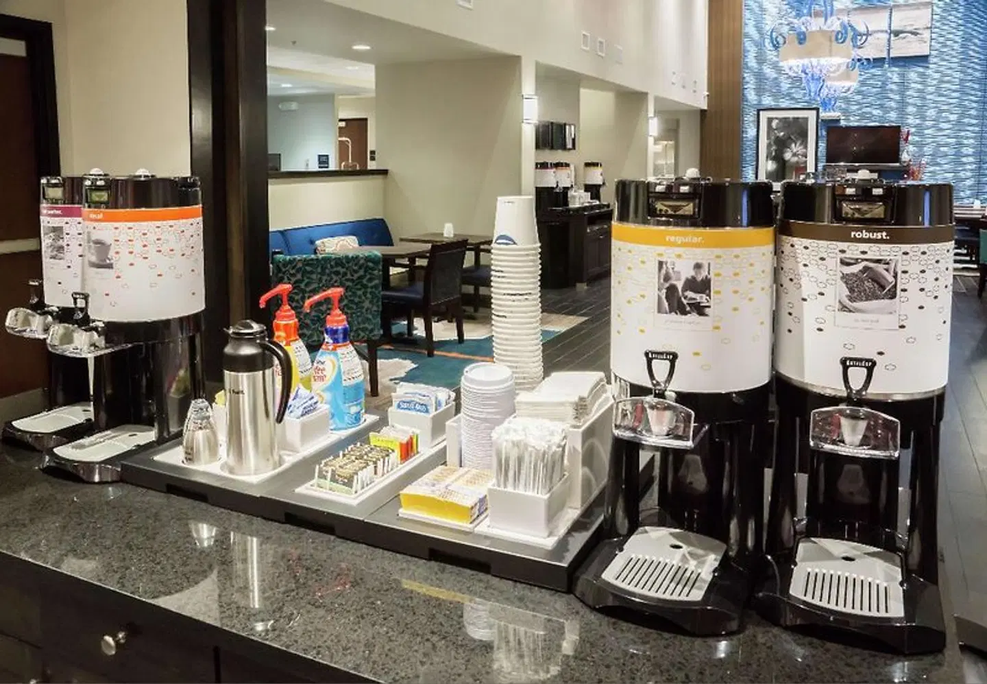 Hampton Inn & Suites Orlando at SeaWorld Restaurant