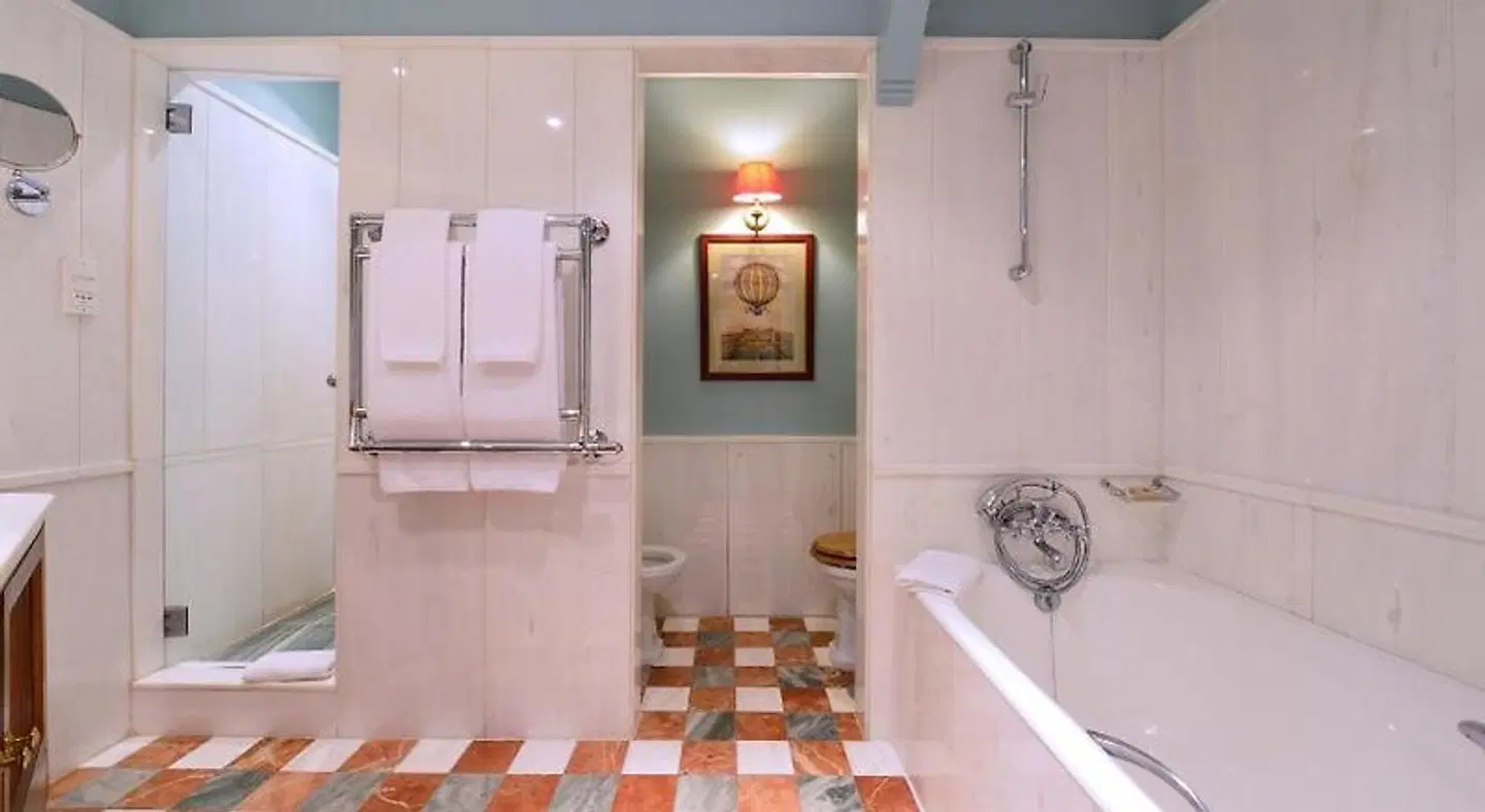 Pestana Palace Lisboa Hotel & National Monument Badezimmer