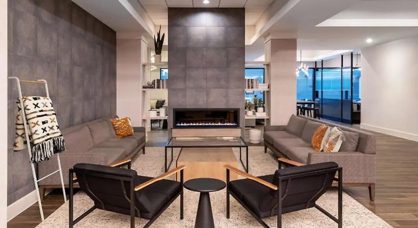 DoubleTree by Hilton Denver Cherry Creek Lobby