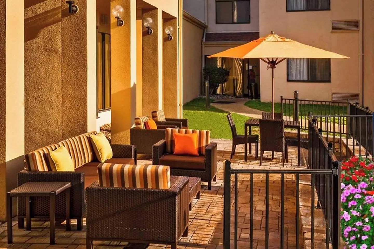 Courtyard by Marriott Virginia Beach Norfolk Terrasse