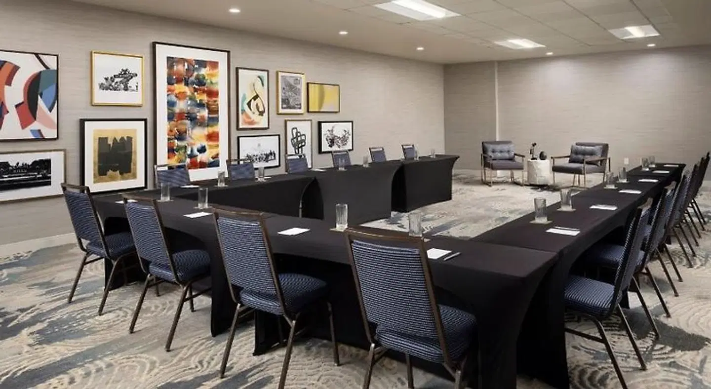 Burton House Beverly Hills, A Tribute Portfolio Hotel Konferenz