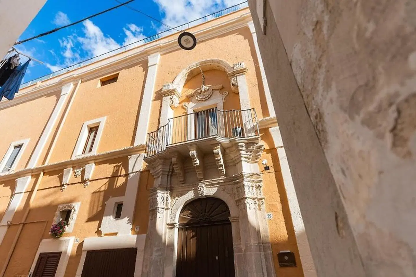 Palazzo de Luca EXTERIOR