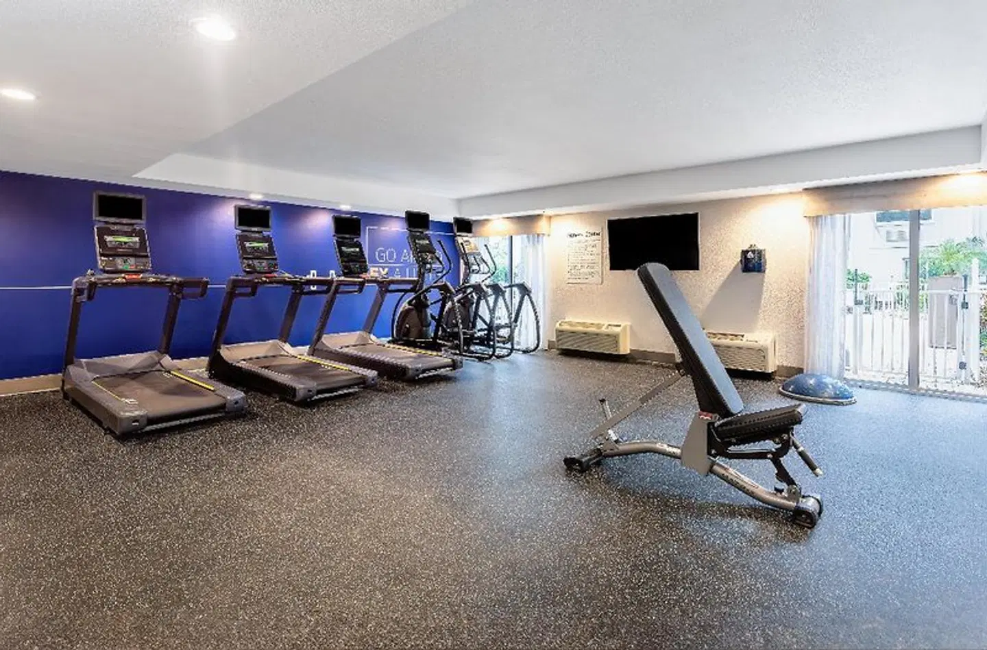 Holiday Inn Express Clearwater East - Icot Center SPORTS_AND_LEISURE