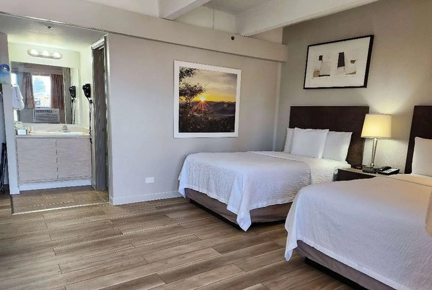 Days Inn by Wyndham Denver Downtown ROOM_EXAMPLE