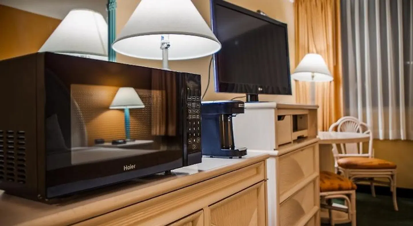 Airport Honolulu Hotel ROOM_EXAMPLE