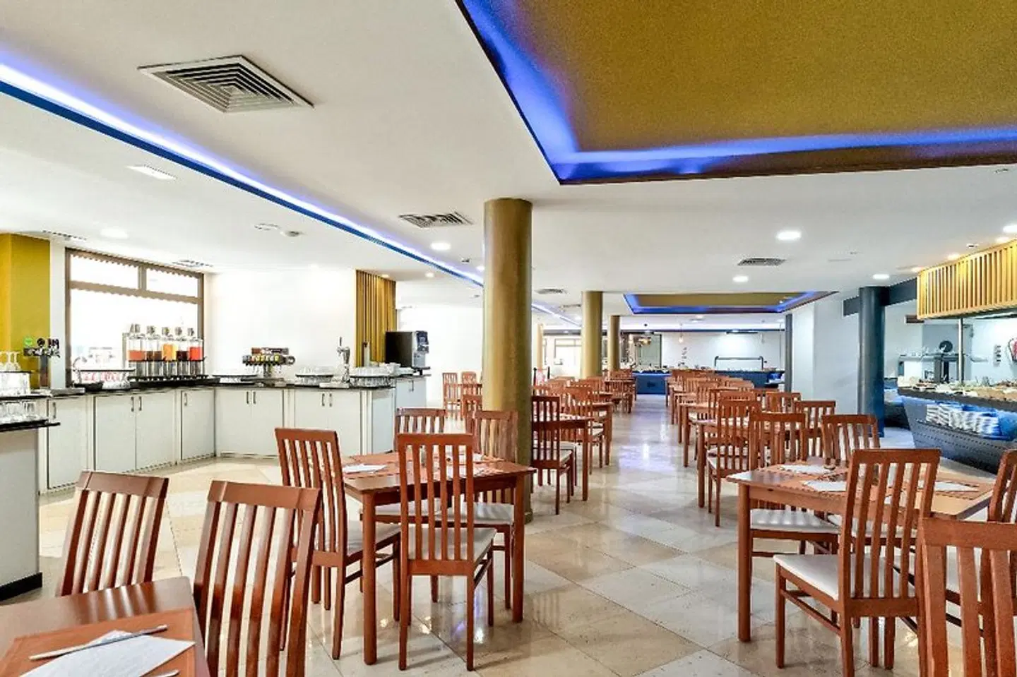 Costa Caleta Bar