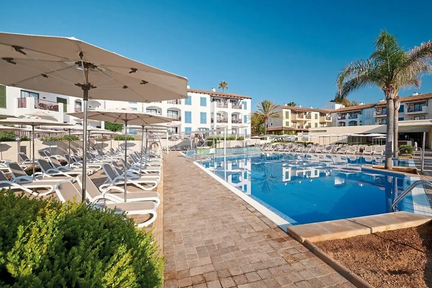 Hipotels Cala Bona Club OUTDOOR_POOL