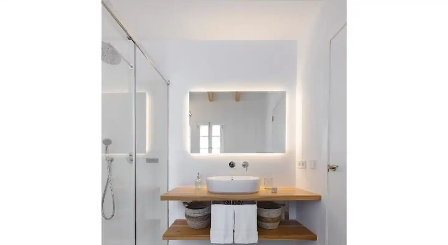 S'Enclova Petit Hotel Badezimmer