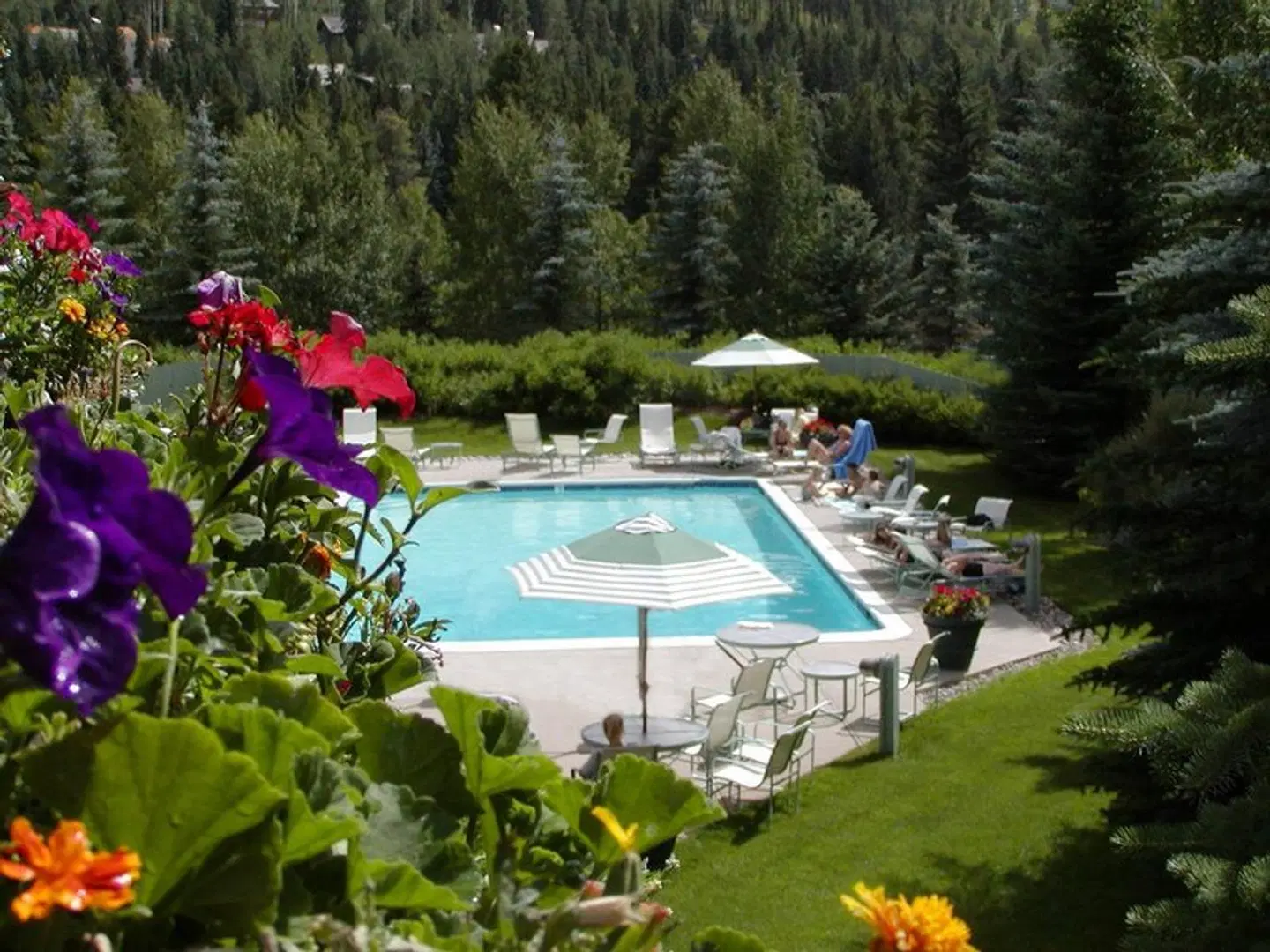 Evergreen Lodge at Vail OUTDOOR_POOL