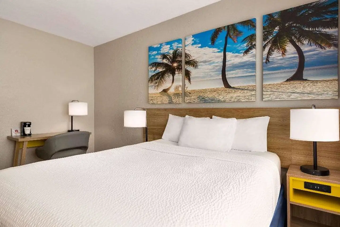 Days Inn by Wyndham Miami Airport North ROOM_EXAMPLE