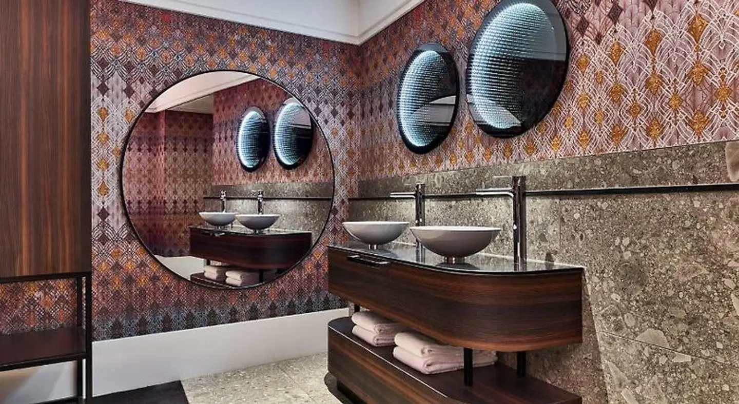 Clayton Hotel Amsterdam American Badezimmer