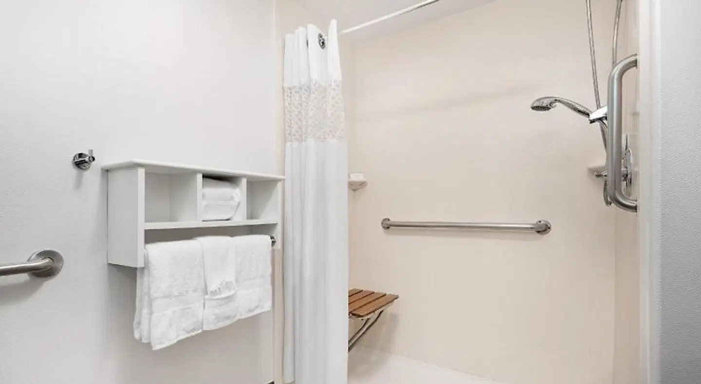 Hampton Inn Boulder/Louisville Badezimmer