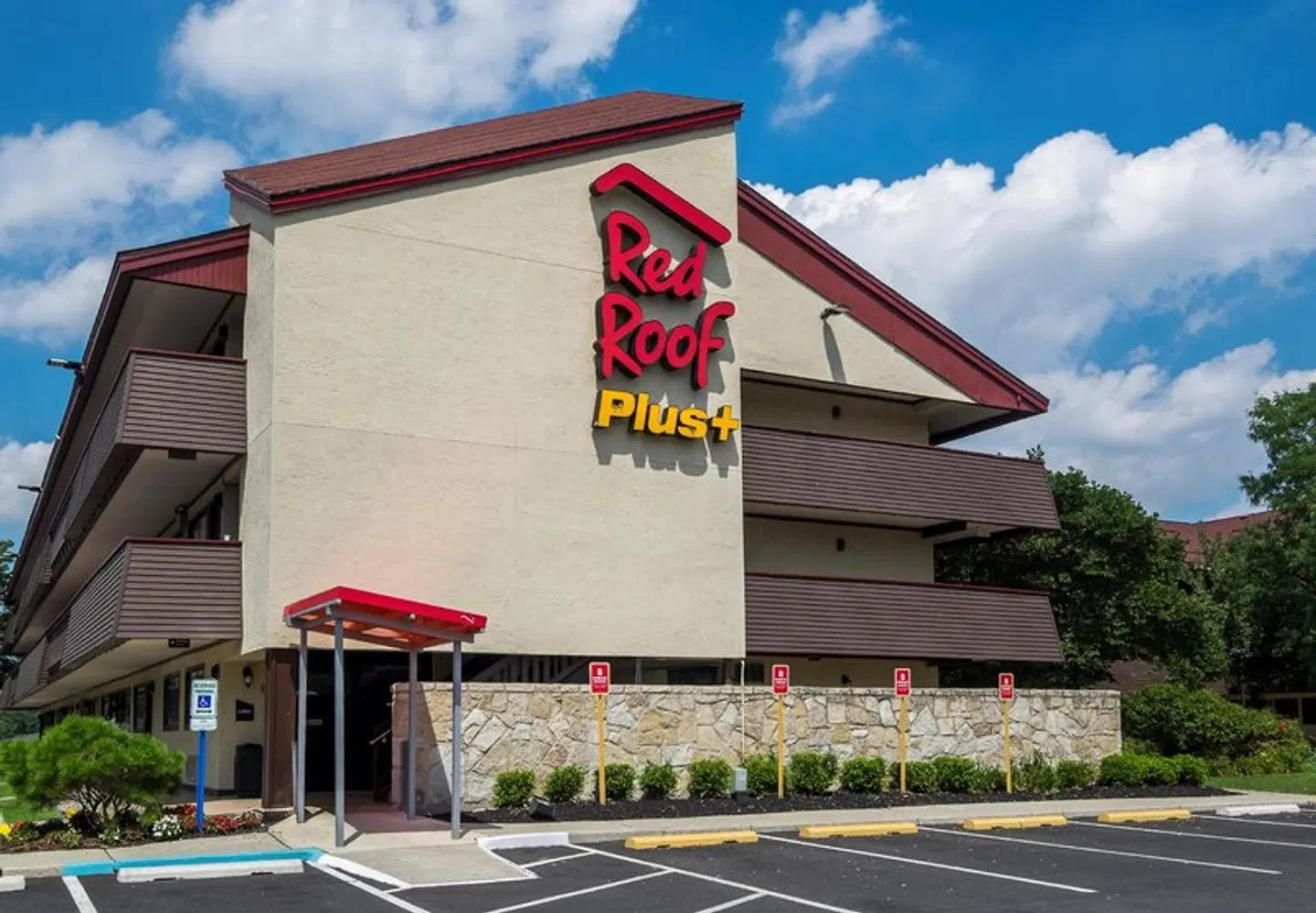Red Roof PLUS+ Secaucus - Meadowlands EXTERIOR