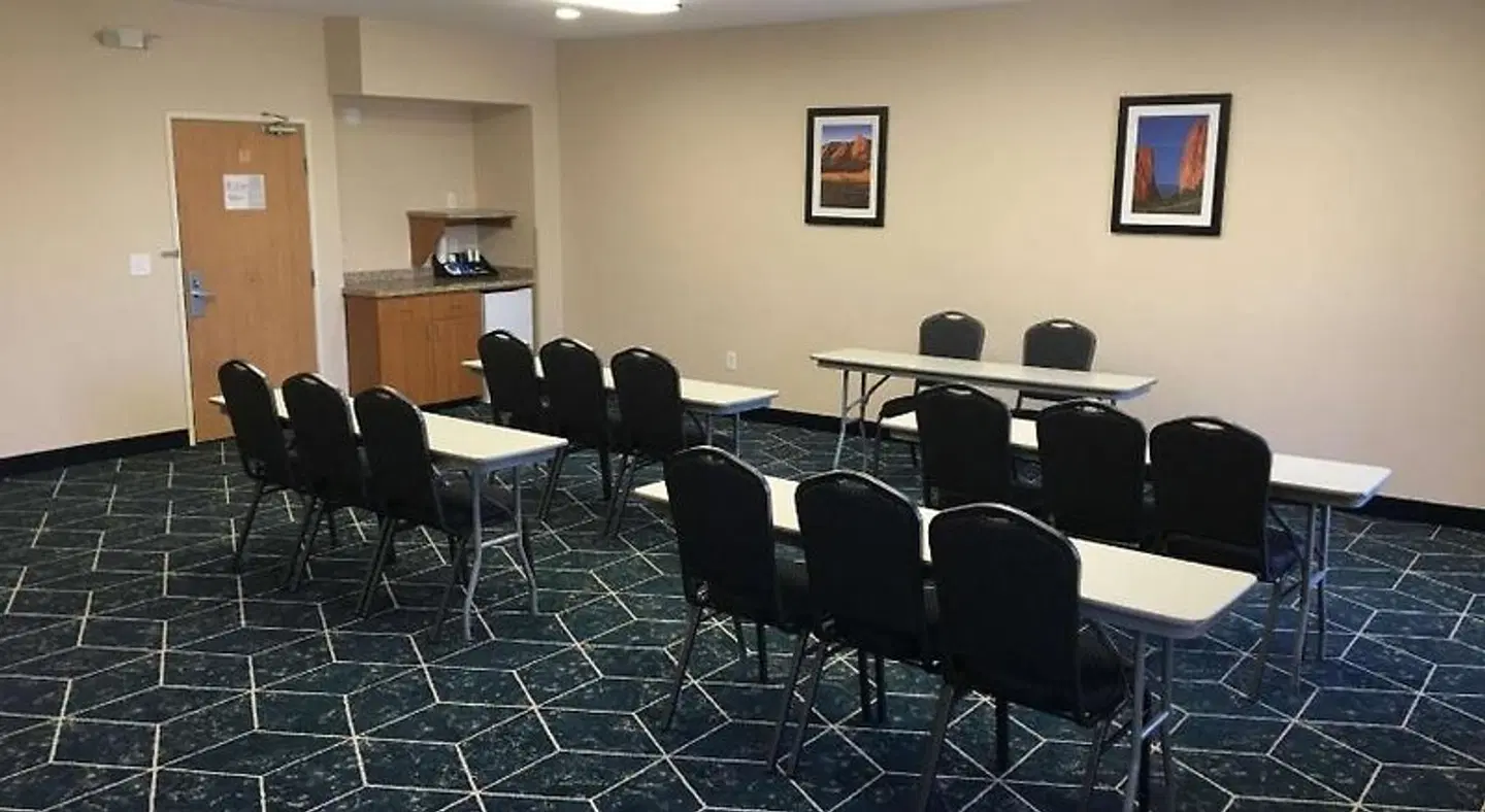 Best Western Plus Gateway Inn & Suites - Aurora Konferenz