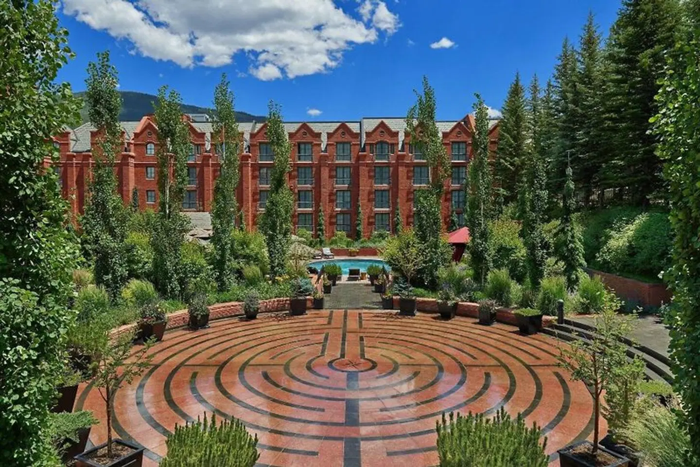 St. Regis Aspen Resort EXTERIOR