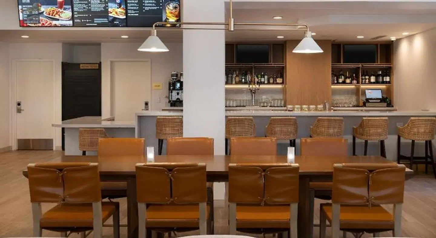 Hilton Garden Inn San Francisco Airport/Burlingame Bar