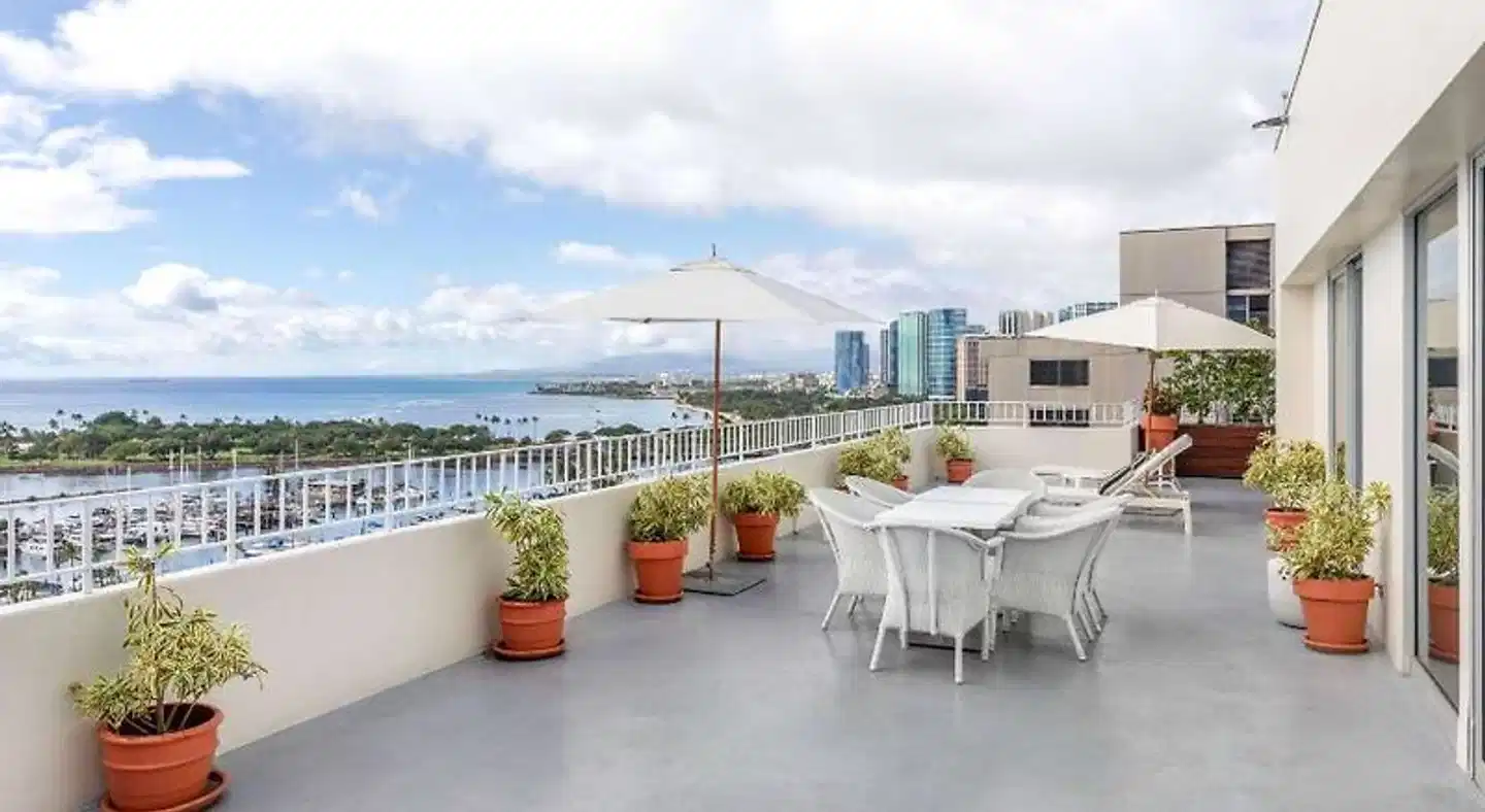 The Modern Honolulu Restaurant
