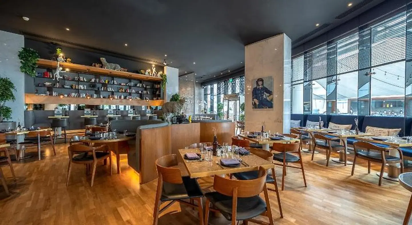 Media One Hotel Restaurant