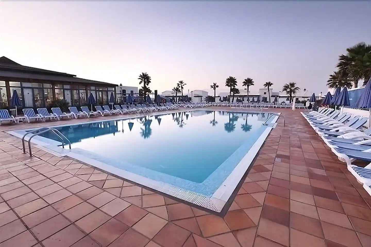 Villas Coral Deluxe Pool