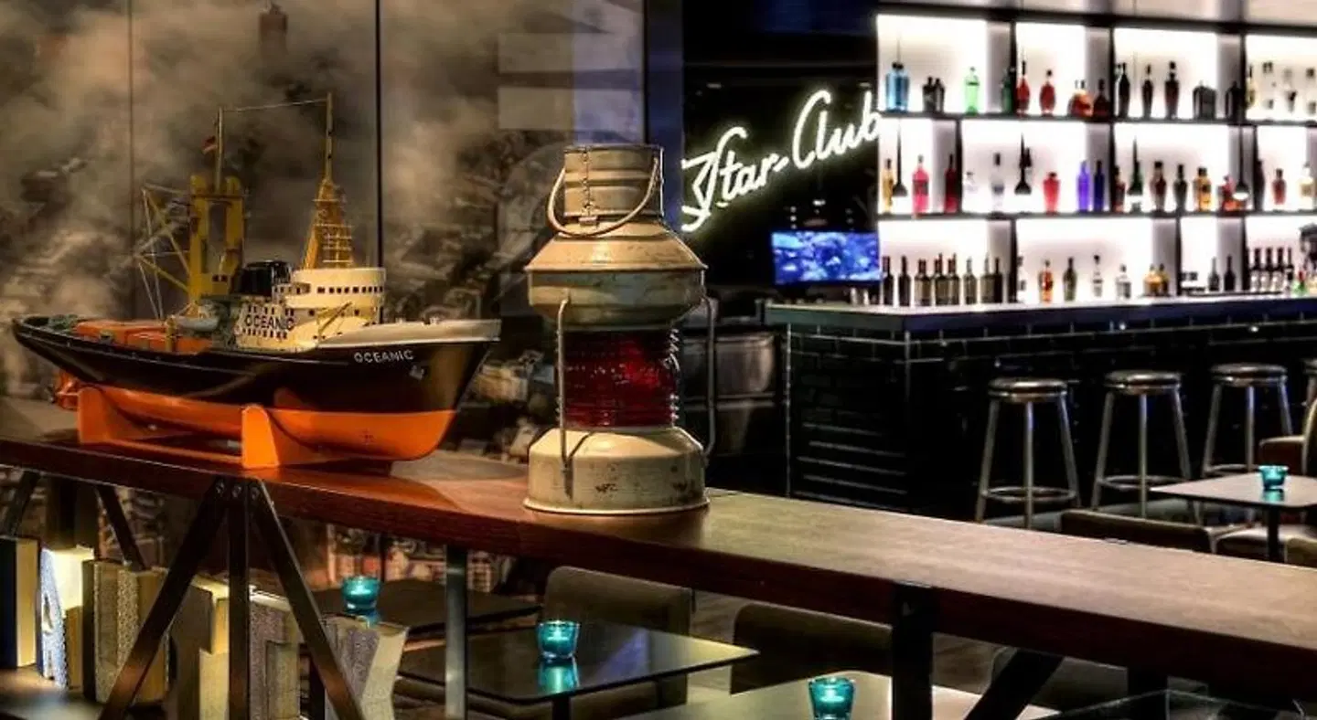 Motel One Hamburg am Michel Bar