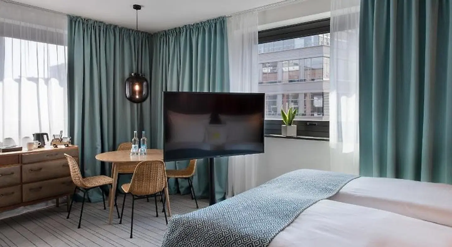 PIERDREI Hotel HafenCity Hamburg ROOM_EXAMPLE