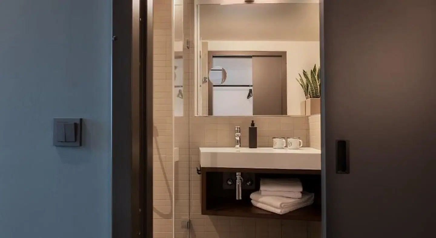 PIERDREI Hotel HafenCity Hamburg Badezimmer