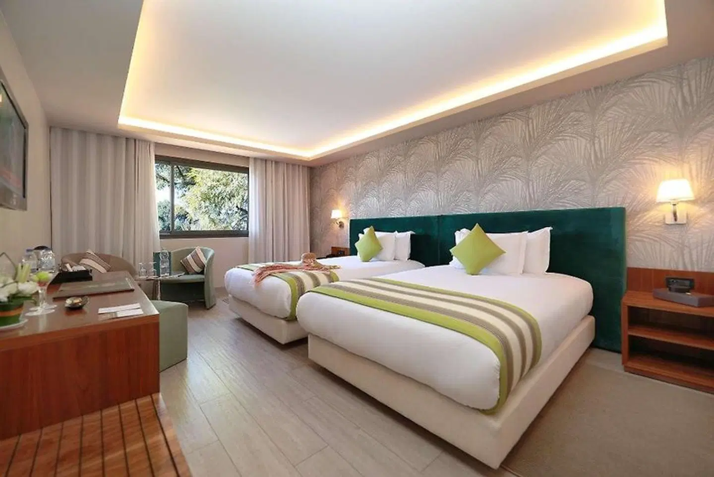 Kenzi Rose Garden ROOM_EXAMPLE