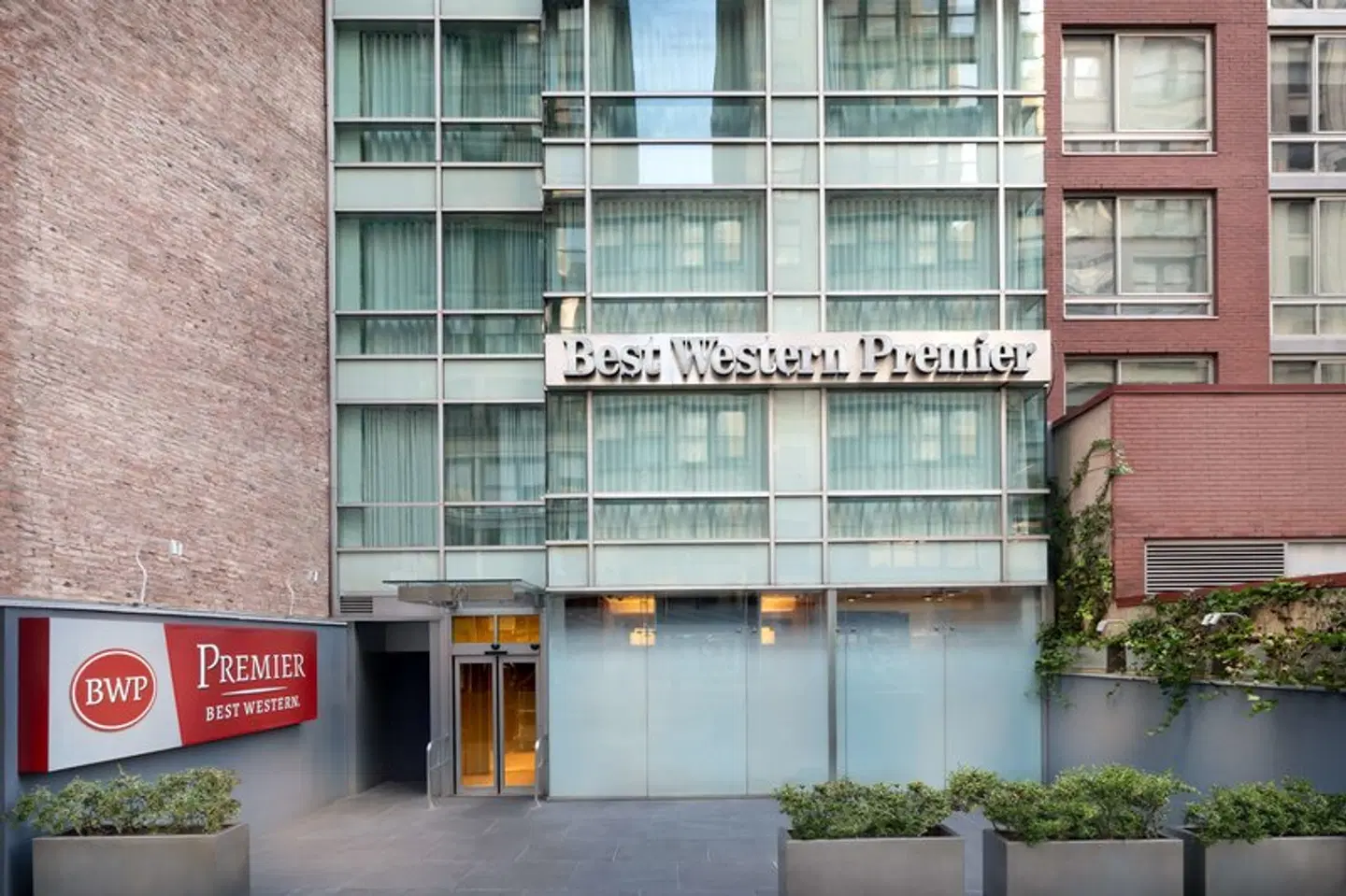 Best Western Premier Herald Square EXTERIOR