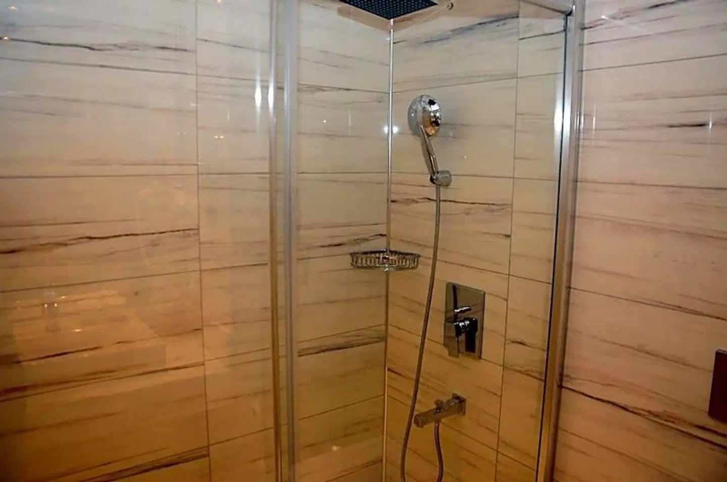 Hotel Sirius Deluxe Badezimmer