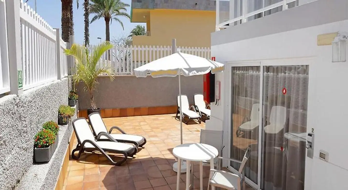 Apartamentos Cocoteros Terrasse