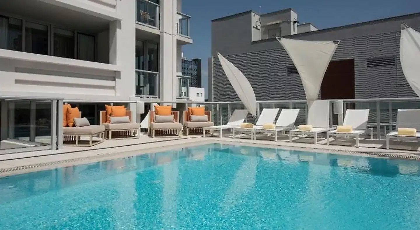 Berkeley Shore Hotel & Apts Pool