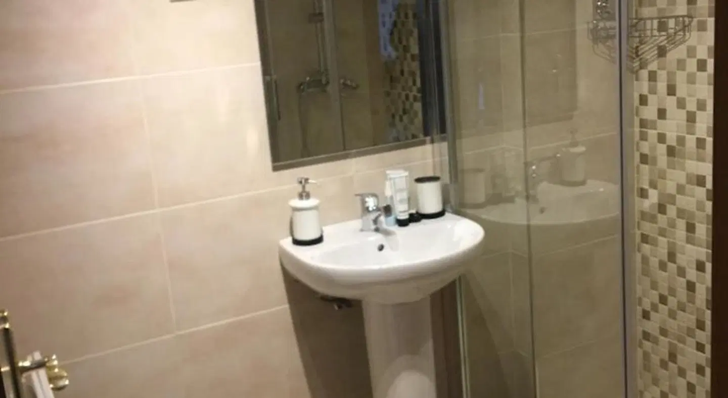 Apartamentos Jupiter Badezimmer