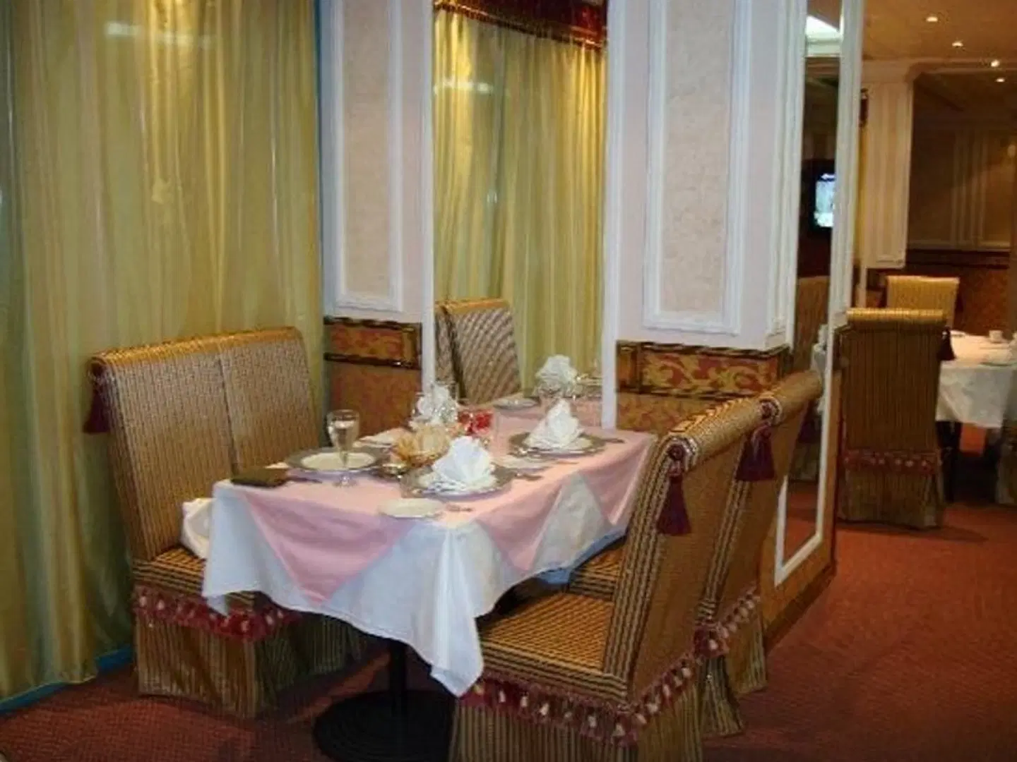 Grand Barhan Hotel Restaurant