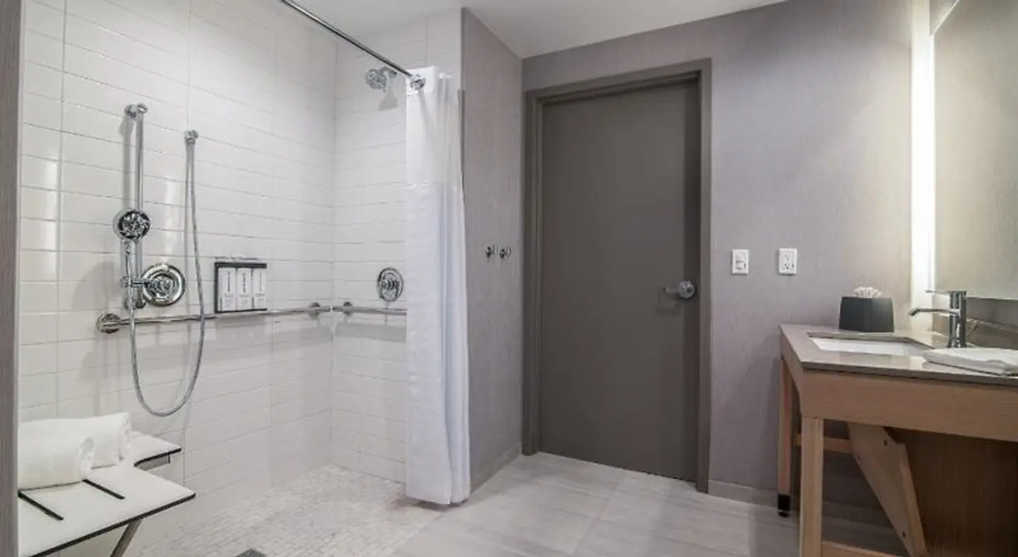 Hyatt Place Newark/Silicon Valley Badezimmer