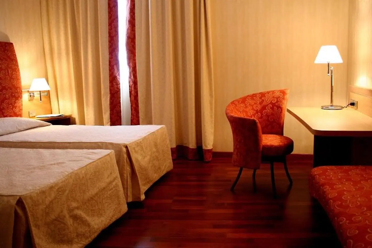 Poli Hotel ROOM_EXAMPLE