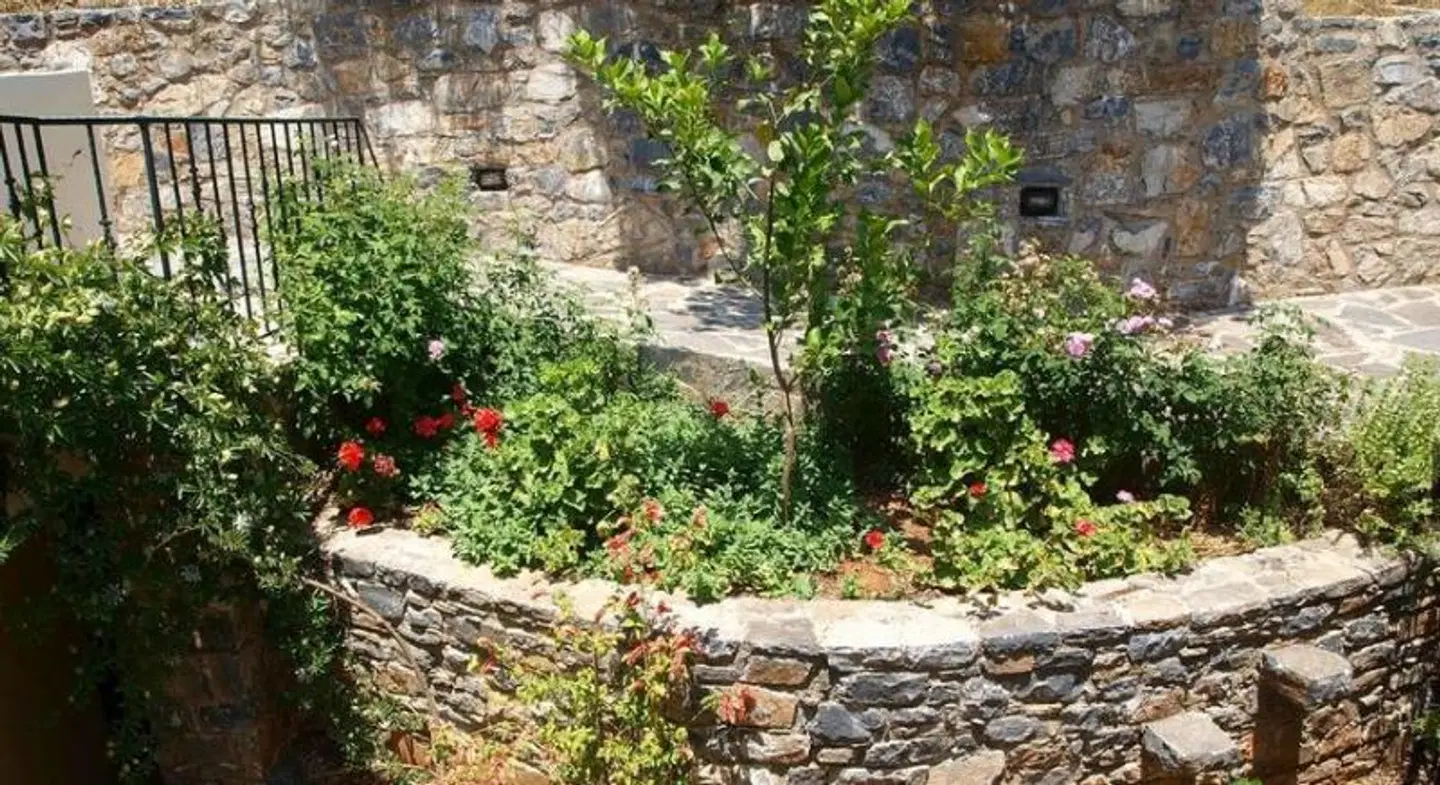 Aposperitis Villas Garten