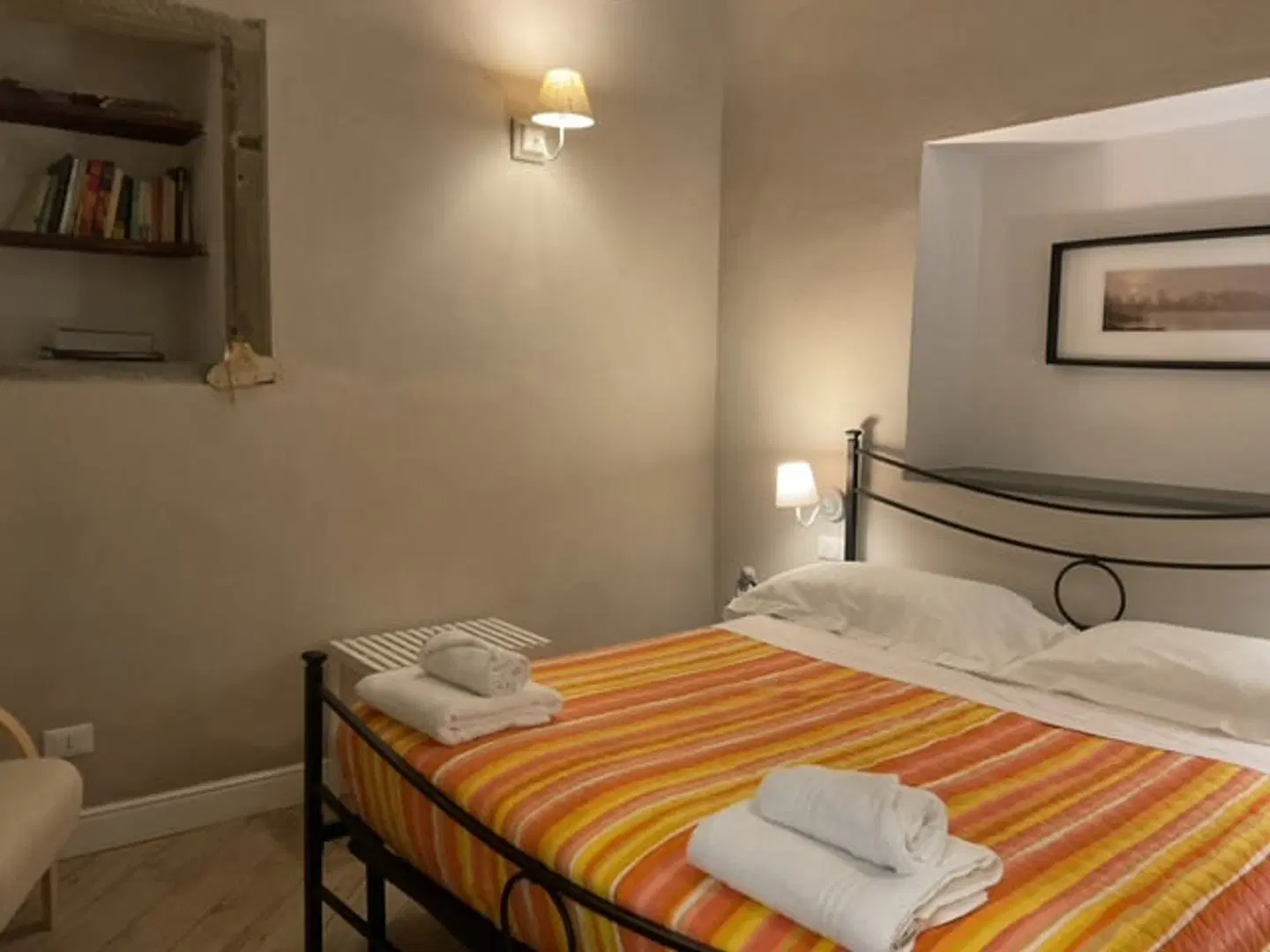 Macci Number Eight ROOM_EXAMPLE