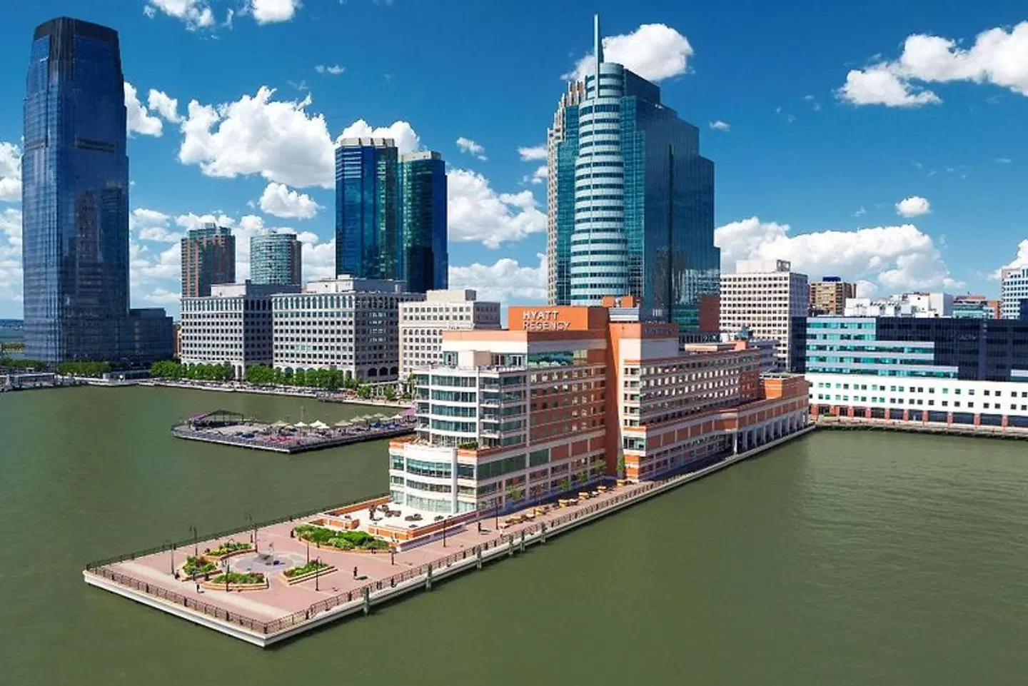 Hyatt Regency Jersey City on the Hudson EXTERIOR