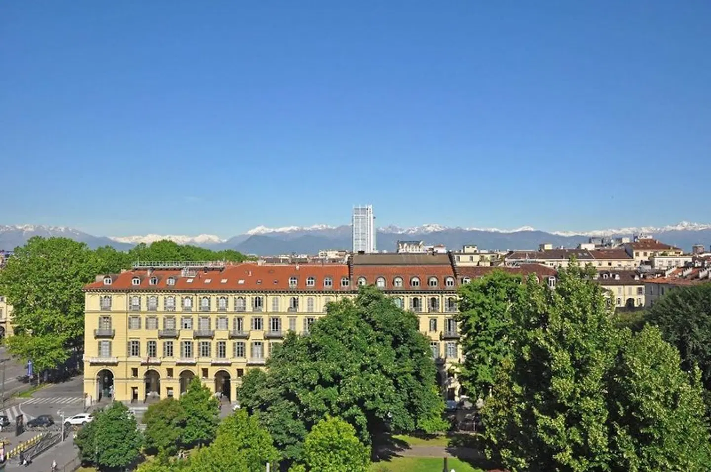 Roma e Rocca Cavour EXTERIOR