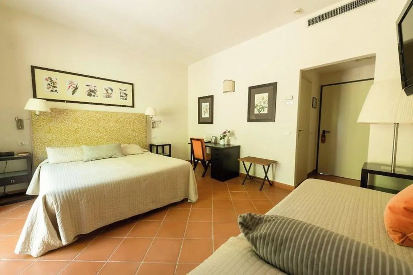 Si Montalcino Hotel & Restaurant ROOM_EXAMPLE