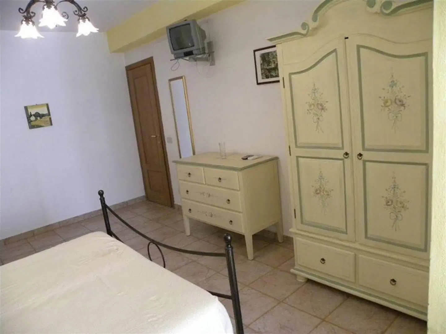Fernanda ROOM_EXAMPLE