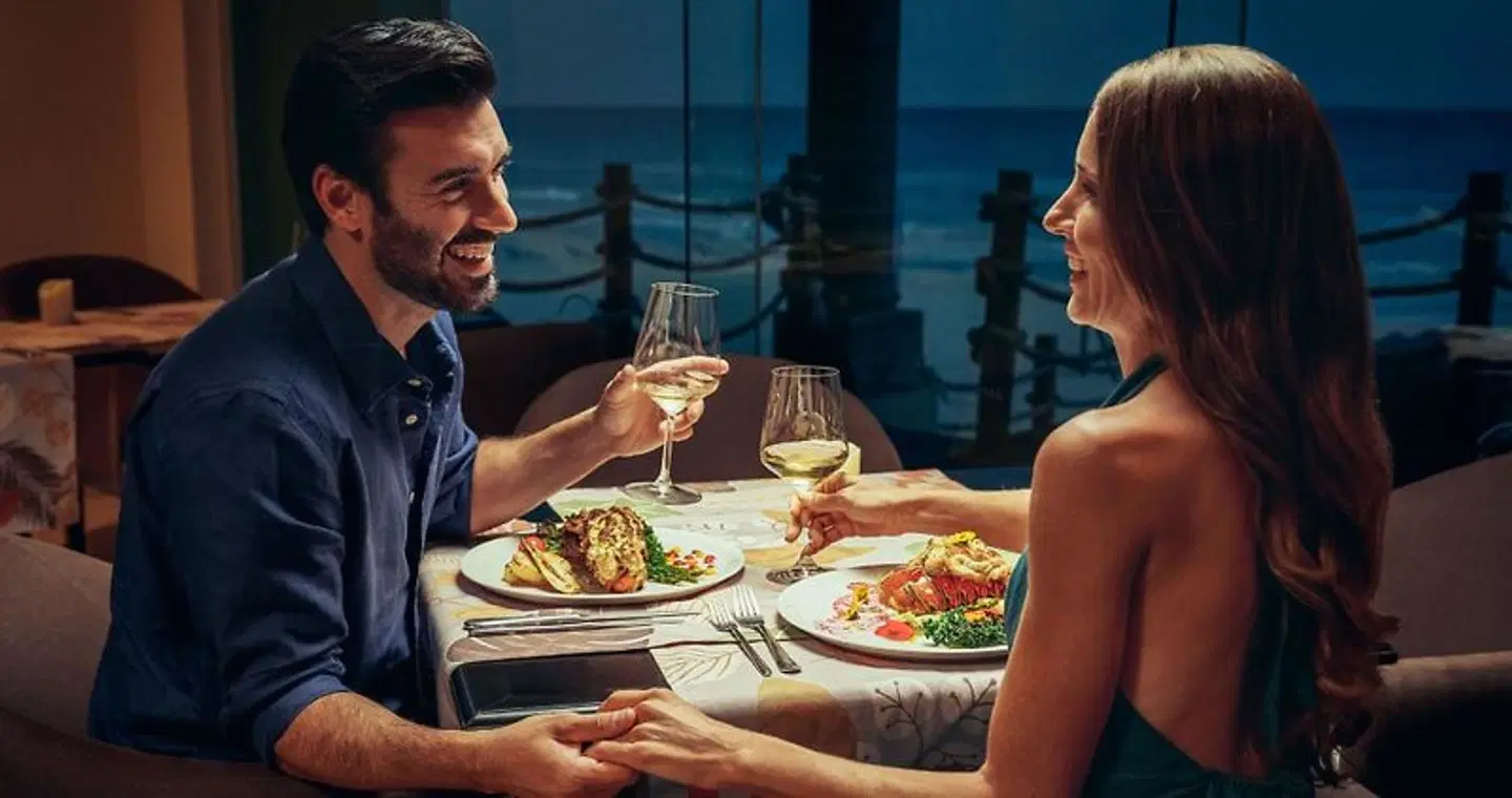 Grand Park Royal Cancún PEOPLE