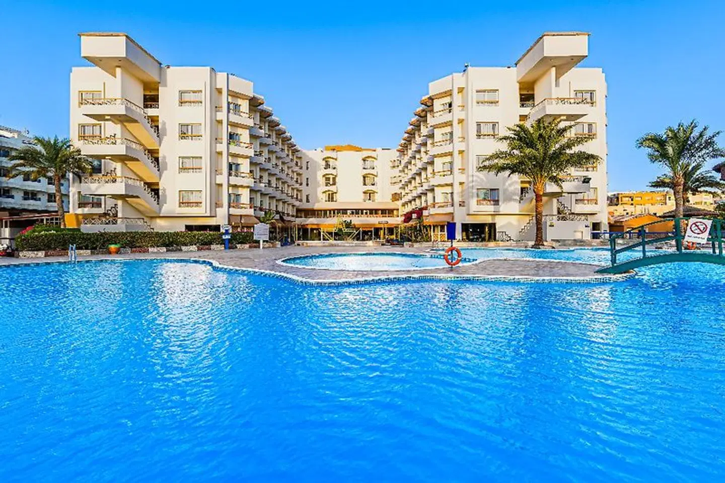Seagull Beach Resort OUTDOOR_POOL