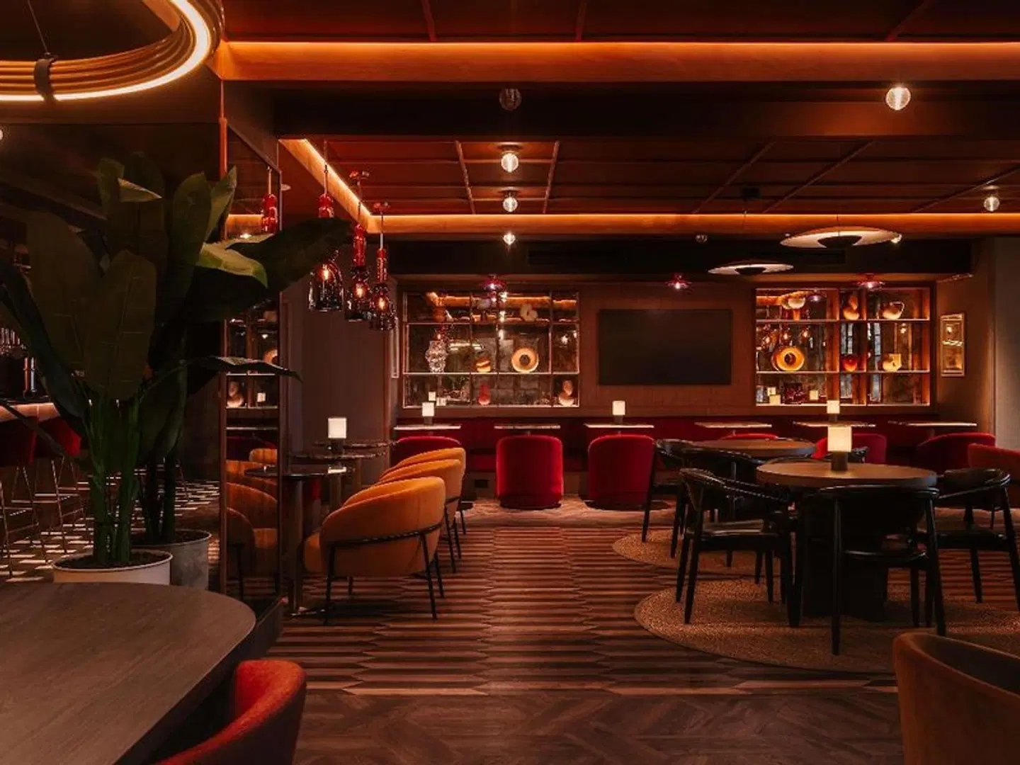 Mercure London Earls Court Bar