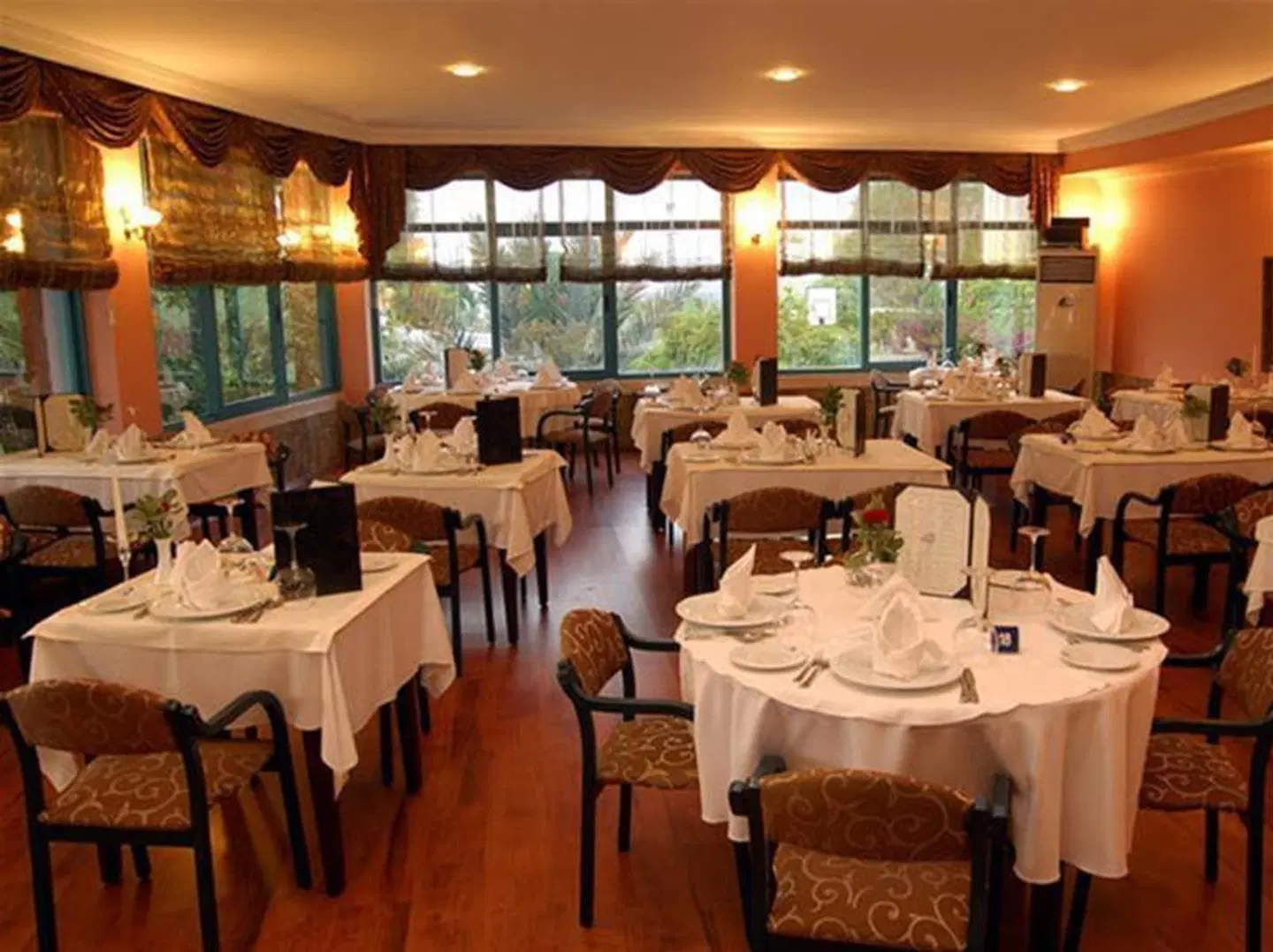 K'rb'y'k Resort Hotel Restaurant